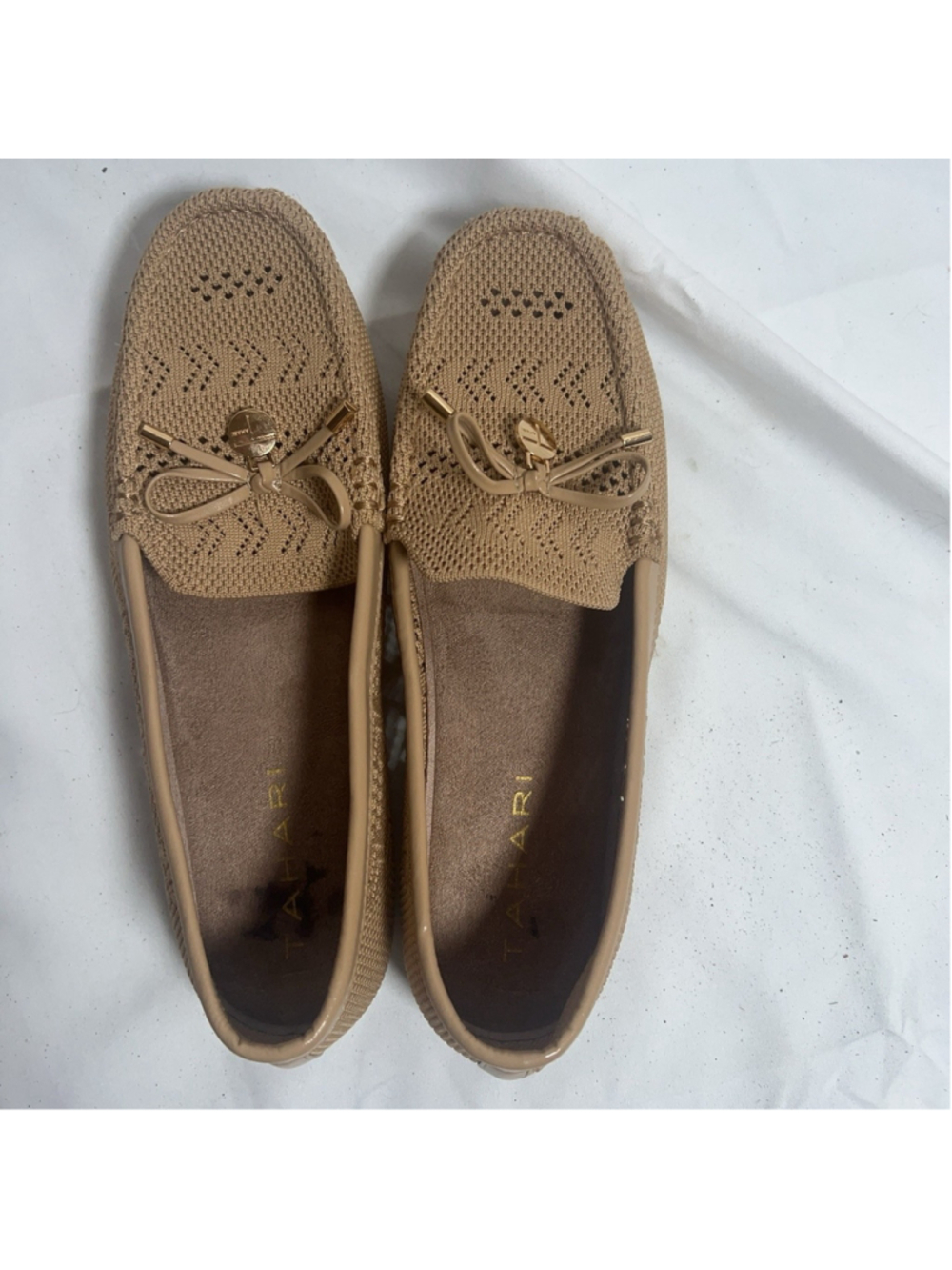 Tahari Shoes Womens 8.5 Beige Knit Slip On Loafer Flats Bow Round Toe Casual